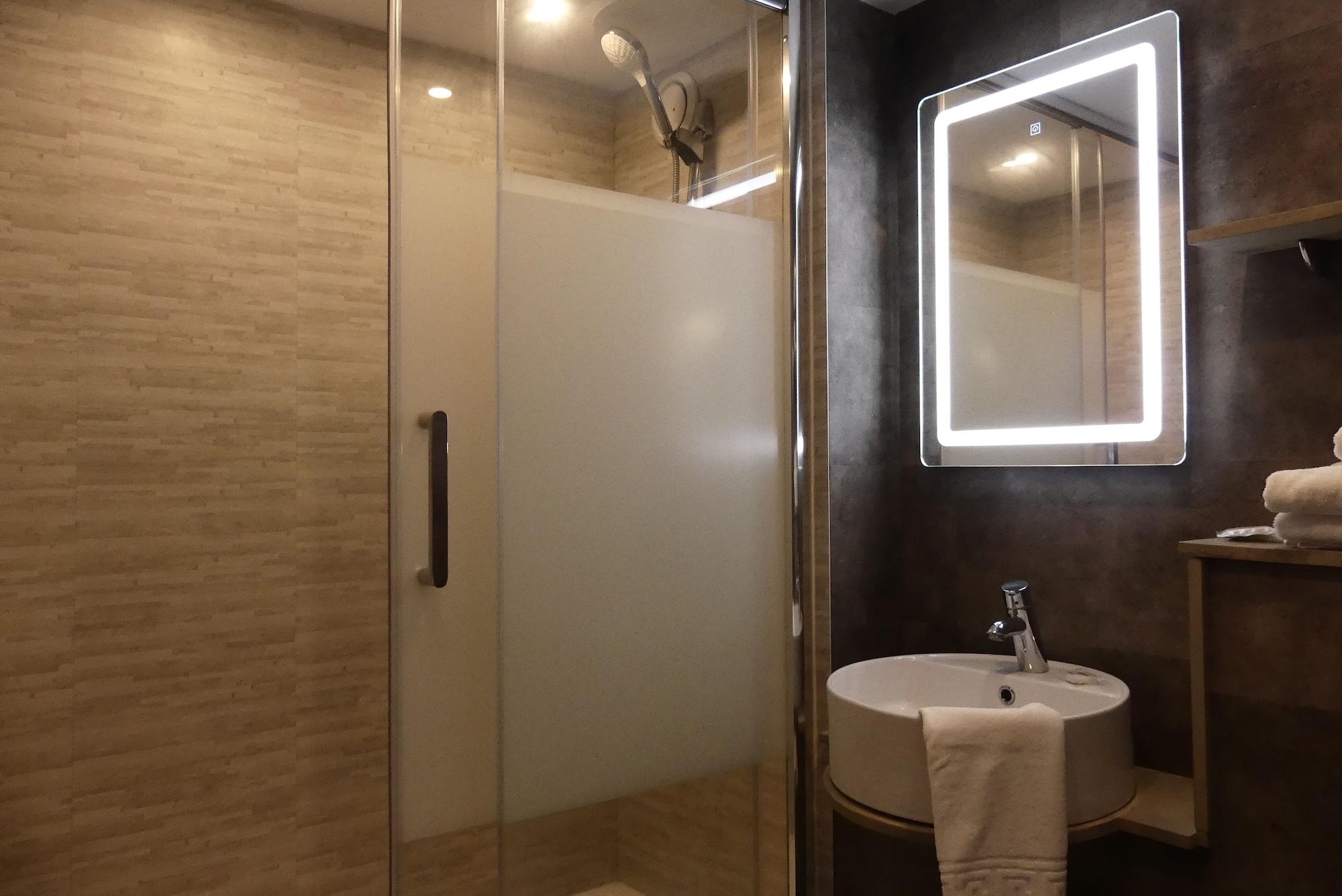 Contact Hotel Le Provencal Bordeaux Lac Экстерьер фото