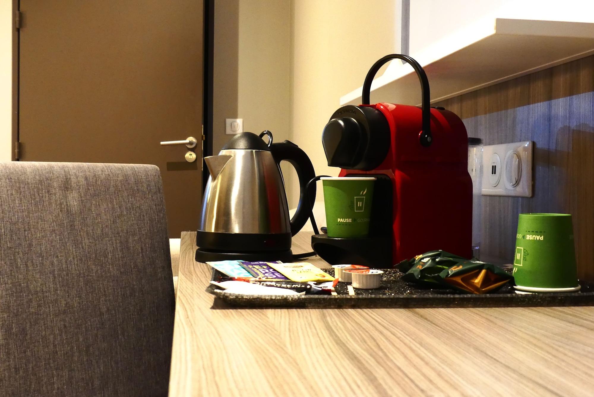 Contact Hotel Le Provencal Bordeaux Lac Экстерьер фото