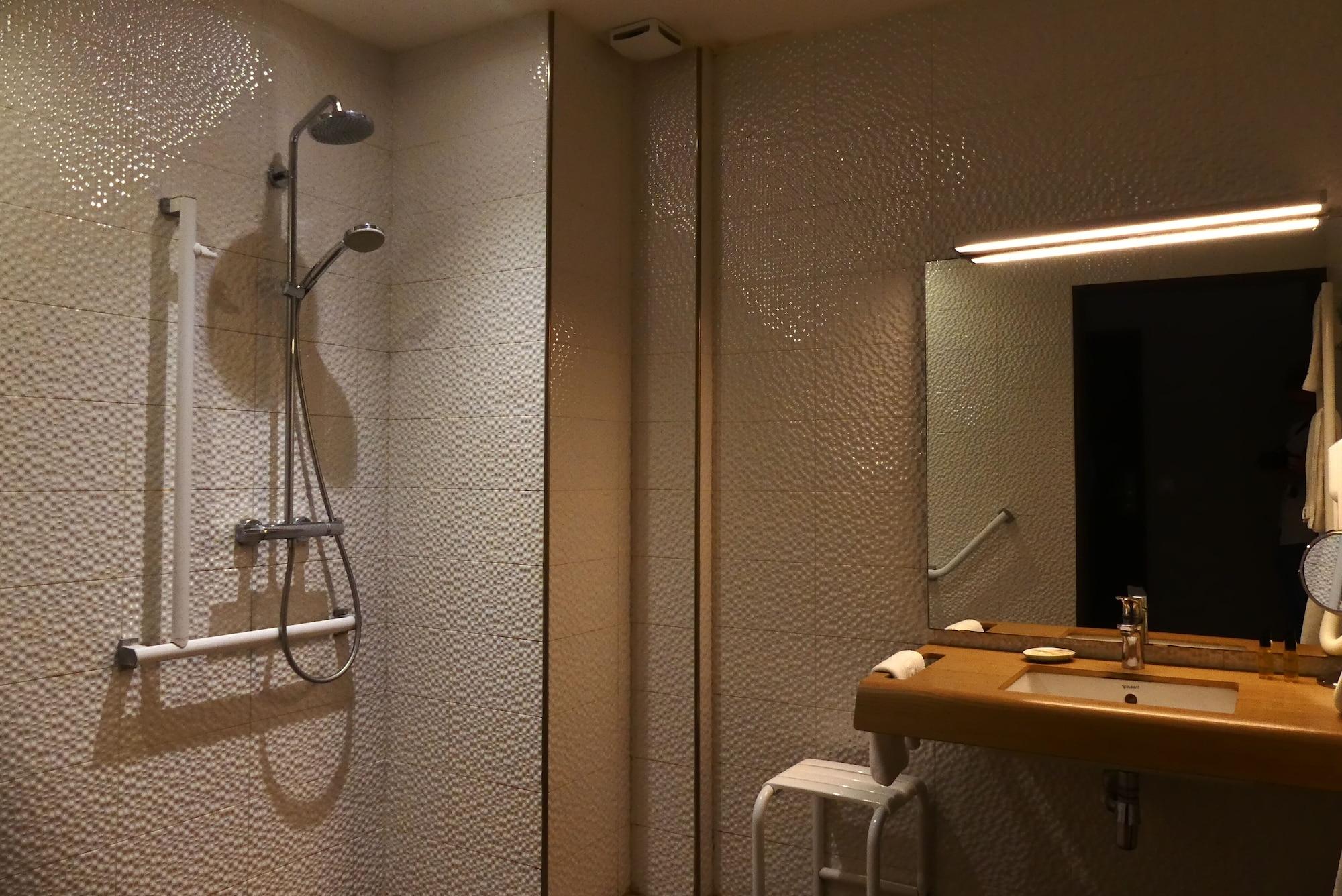 Contact Hotel Le Provencal Bordeaux Lac Экстерьер фото