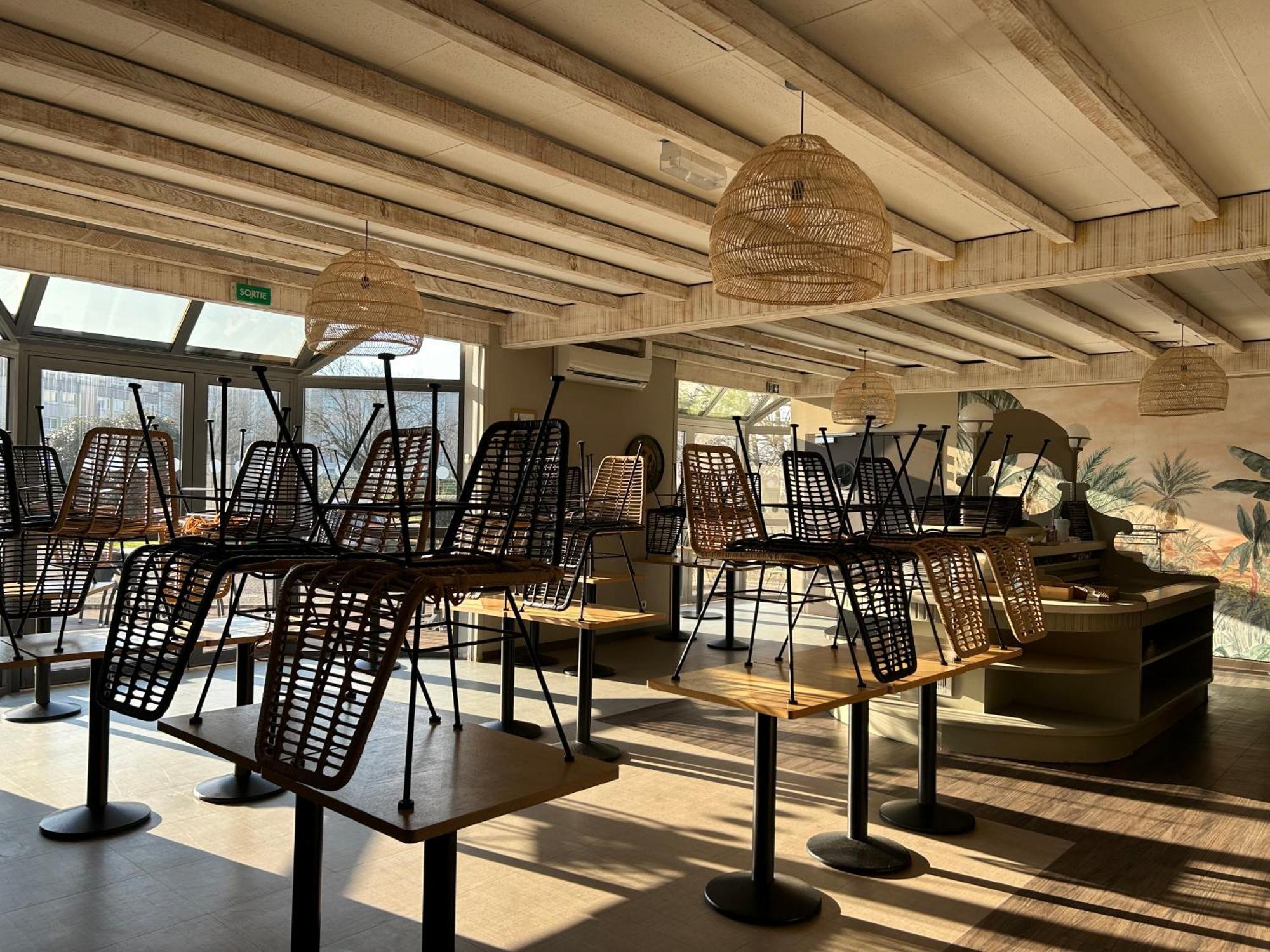 Contact Hotel Le Provencal Bordeaux Lac Экстерьер фото